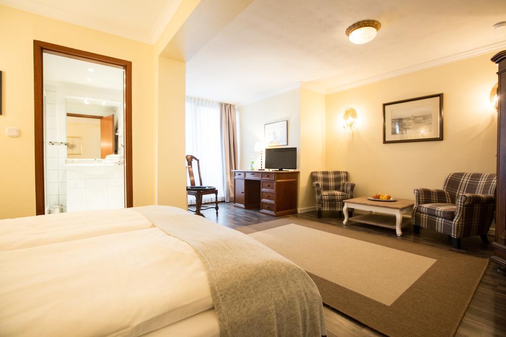 Schoekel'S Hotel Und Restaurant Elze ภายนอก รูปภาพ